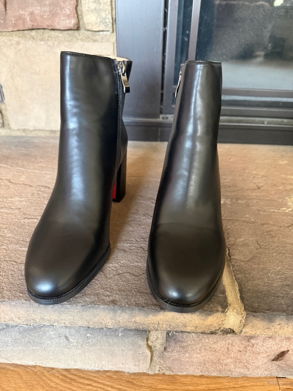 Black Women's Leather Ankle Boots - Sleek Side-Zip Heel